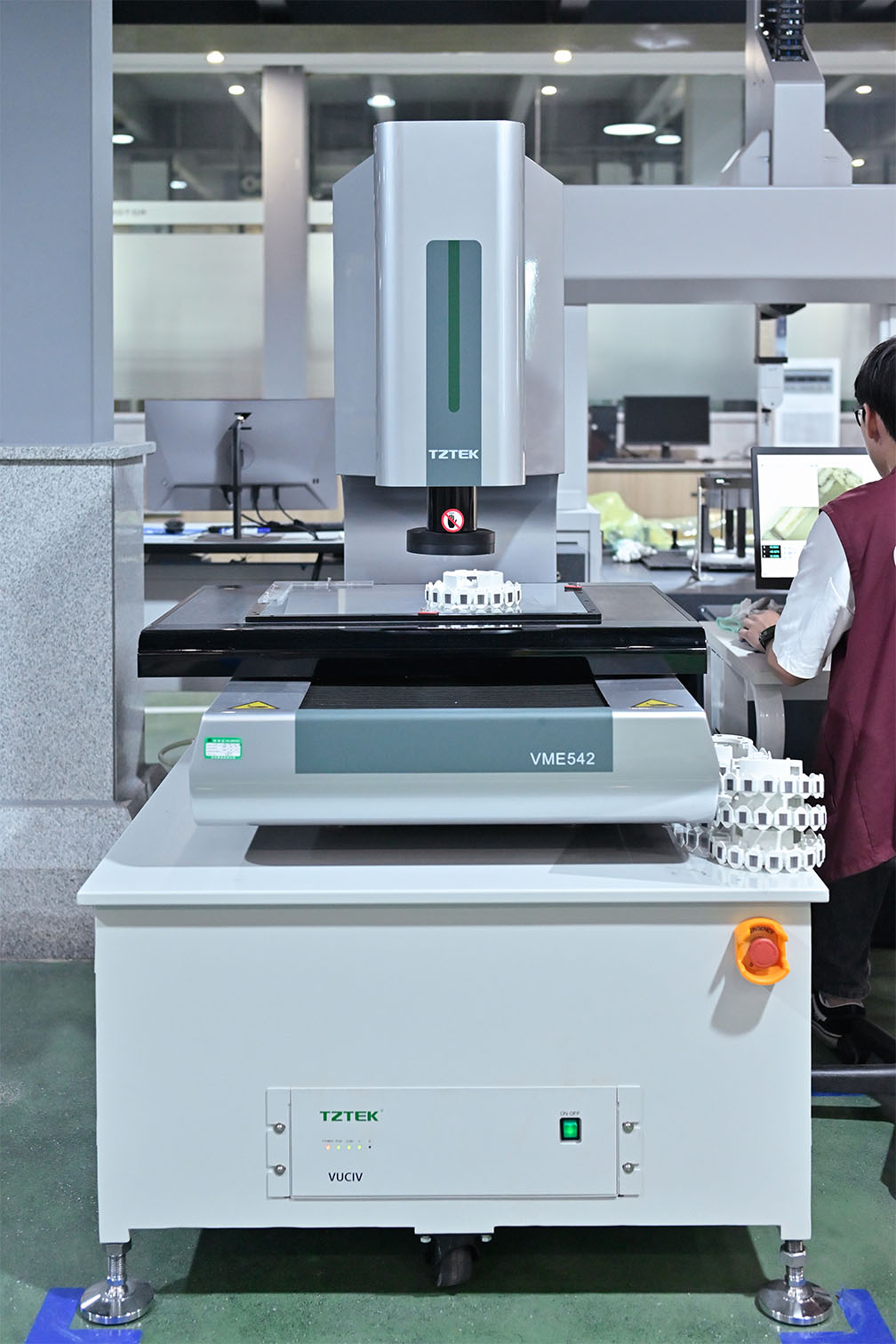 -day Accurate 2.5 D Projecto